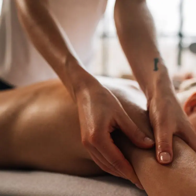 Thai massage: Neck & Shoulder Massage